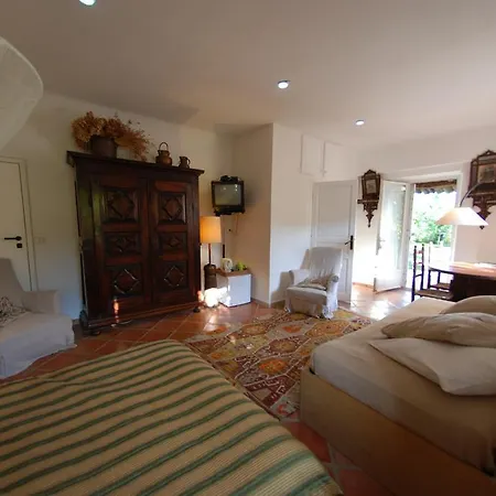 Le Mas Des Vieux Muriers 3* Grimaud